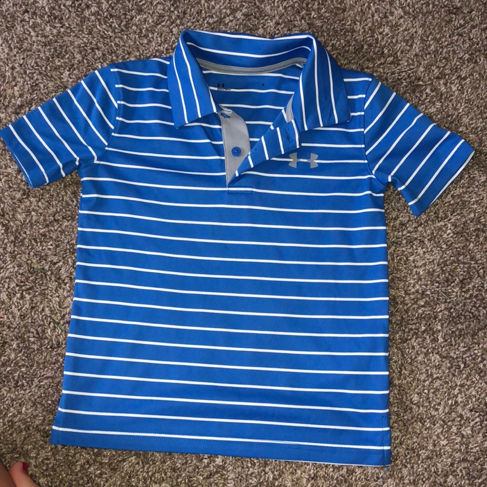 Under armour boys polo shirt.